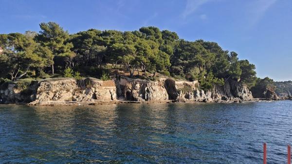 Jouer aux raquettes sur la plage